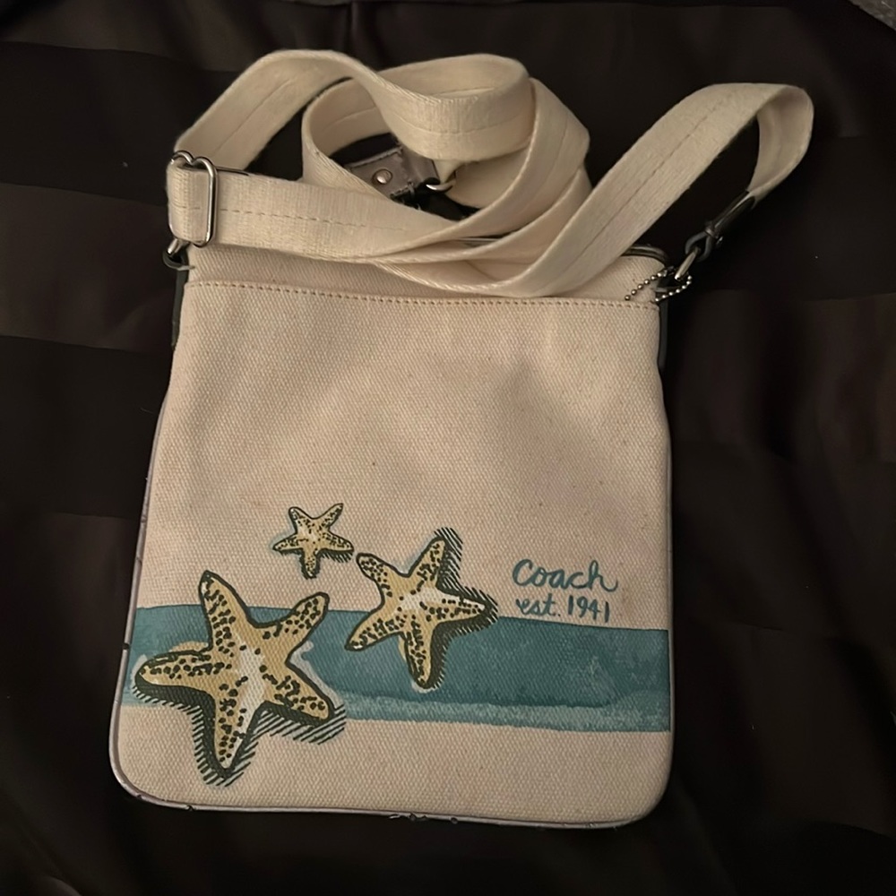 Coach est. 1941 bag! VINTAGE color:cream & blue…Zipper works/ great condition